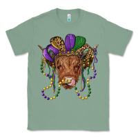 Sage highland cow with mardi gras hat Classic Tee - RanaPortraitStore