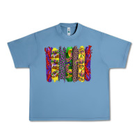 Pebble Blue mardi gras crawfish cake and mask with leopar and fleur de lis brushst Urban Heavy Tee - Artiststas