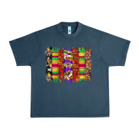 Midnight Navy mardi gras cake fleur de lis crawfish brushstrokes Urban Heavy Tee - Artiststas