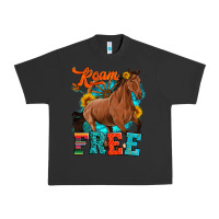 Pigment Black roam free galloping Urban Heavy Tee - Artiststas