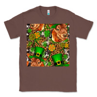 Chestnut st patricks  cow with candy Classic Tee - FaDigitalArtStudio