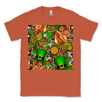 Copper st patricks  cow with candy Classic Tee - FaDigitalArtStudio