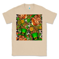Mushroom st patricks  cow with candy Classic Tee - FaDigitalArtStudio