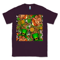 Plum st patricks  cow with candy Classic Tee - FaDigitalArtStudio