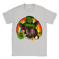 Moon Dust st patricks day baby cow shamrock rainbow gold Classic Tee - RanaPortraitStore