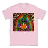 Bubblegum Pink st patricks day gnomes shamrock rainwow Classic Tee - RanaPortraitStore