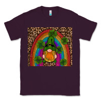 Plum st patricks day gnomes shamrock rainwow Classic Tee - RanaPortraitStore