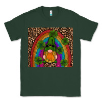 Sports Green st patricks day gnomes shamrock rainwow Classic Tee - RanaPortraitStore