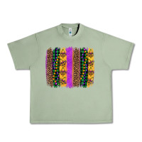 Oil Green mardi gras fleur de lis and beads brush stroke Urban Heavy Tee - Artiststas