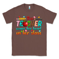 Chestnut this teacher wears her heart on her sleeve Classic Tee - texasbilliewilder