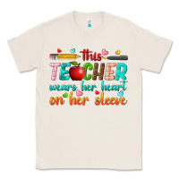 Natural this teacher wears her heart on her sleeve Classic Tee - texasbilliewilder
