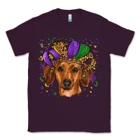 Plum mardi gras hat dachshund Classic Tee - RanaPortraitStore