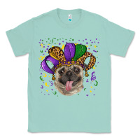 Seafoam mardi gras hat pug Classic Tee - RanaPortraitStore