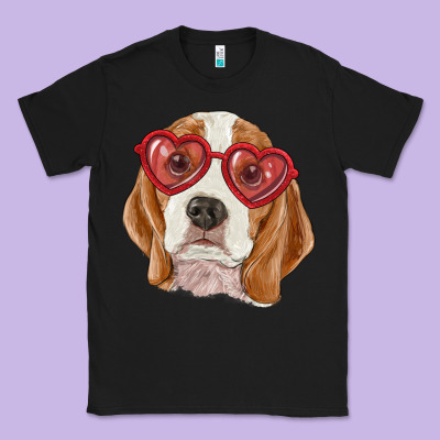 Classic Tee beagle with love glasses