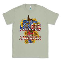 Matcha she loves jesus Classic Tee - texasbilliewilder
