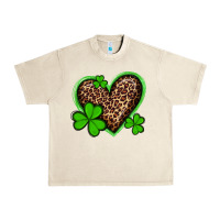 Sandshell st patricks day leopard heart with shamrocks Urban Heavy Tee - Artiststas