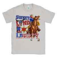 Moon Dust western sweet land of liberty 4th july billie wilder Classic Tee - texasbilliewilder