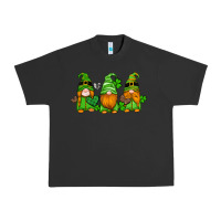 Pigment Black st patricks day gnomes with western hearts and shamrocks Urban Heavy Tee - Artiststas