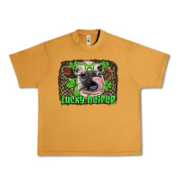 Peanut Butter lucky heifer with glasses st patricks Urban Heavy Tee - Artiststas