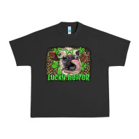 Pigment Black lucky heifer with glasses st patricks Urban Heavy Tee - Artiststas