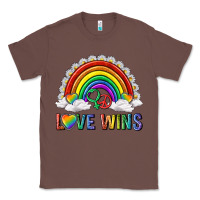 Chestnut love wins with daisy and heart Classic Tee - texasbilliewilder