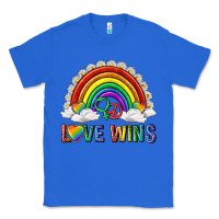 True Royal love wins with daisy and heart Classic Tee - texasbilliewilder
