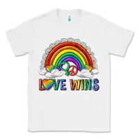 White love wins with daisy and heart Classic Tee - texasbilliewilder
