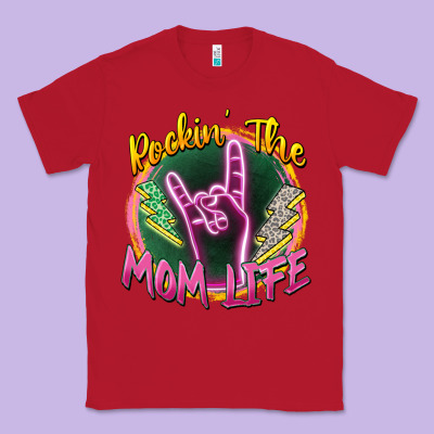 Classic Tee rockin' the mom life