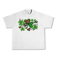 Lunar Rock western st patricks day shamrocks and hearts Urban Heavy Tee - Artiststas