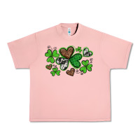 Salmon western st patricks day shamrocks and hearts Urban Heavy Tee - Artiststas