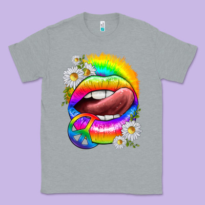Classic Tee rainbow lips with daisies