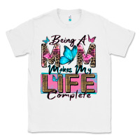 White being a mom makes my life complete Classic Tee - Zillion Design Studio