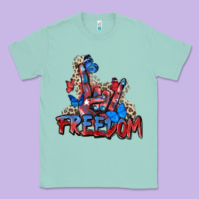 Classic Tee freedom rock hand