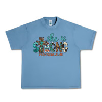 Pebble Blue she is strong Urban Heavy Tee - Artiststas
