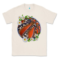 Natural basketball with patterns and daisies Classic Tee - texasbilliewilder
