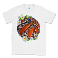 White basketball with patterns and daisies Classic Tee - texasbilliewilder