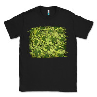 Black st patrick's day shamrock leopard background Classic Tee - RanaPortraitStore