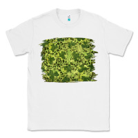 White st patrick's day shamrock leopard background Classic Tee - RanaPortraitStore