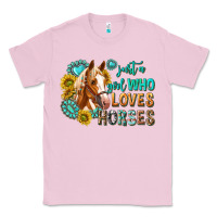 Bubblegum Pink western just a girl who loves horses Classic Tee - texasbilliewilder