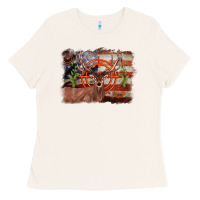 Bone deer hunting target american flag  background Ladies Tee - BarkalooDesign