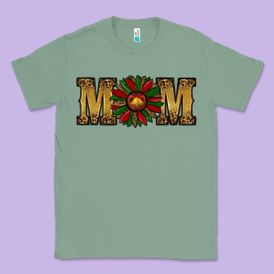 Christmas Sunflower Mom Classic Tee Designed By Ranaportraitstore