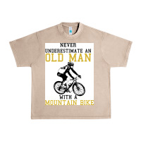 French Oak Never Underestimate An Old Man With A Mountain Bike Urban Heavy Tee - Bettercallsaul