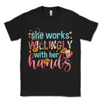 Black she works willingly with her hands Classic Tee - FaDigitalArtStudio