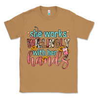 Toasted Coconut she works willingly with her hands Classic Tee - FaDigitalArtStudio