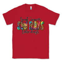 Red boat waves sun rays lake days Classic Tee - texasbilliewilder
