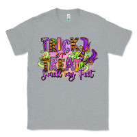 Heather Grey Trick or treat smell my feet Classic Tee - RanaPortraitStore