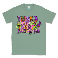 Sage Trick or treat smell my feet Classic Tee - RanaPortraitStore