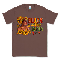 Chestnut Afro American black mother leader queen Classic Tee - RanaPortraitStore
