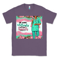 Lavender she works willingly with her hands afro nurse Classic Tee - RanaPortraitStore