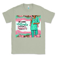 Matcha she works willingly with her hands afro nurse Classic Tee - RanaPortraitStore